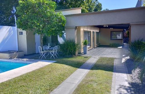 Concordia House | Casa con Pileta y Jardin Zona Termas Concordia