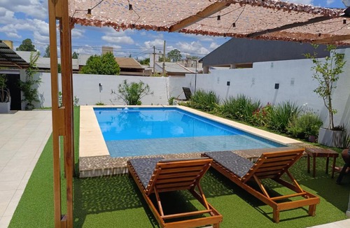 Posadas House | Casa con Piscina y quincho Adonai