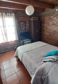 Mendoza City Center House | Casa confortable - Parque central - Estacionamiento, patio, 3 baños, 5 habitaciones -