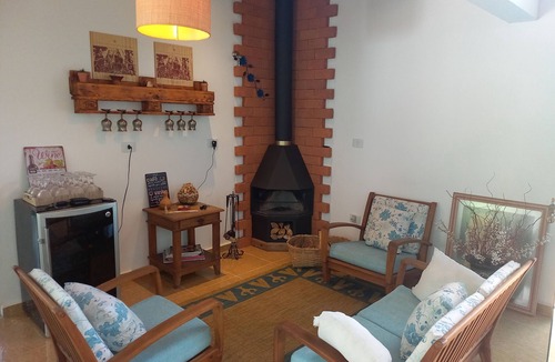 Ibiuna Cottage | Casa de Campo Aconchegante em Condomínio Fechado com Lago em Ibiúna