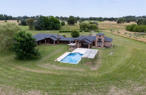 Partido de Monte House | Casa de campo en club privado Benquerencia
