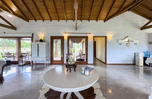 Partido de Monte House | Casa de campo en club privado Benquerencia