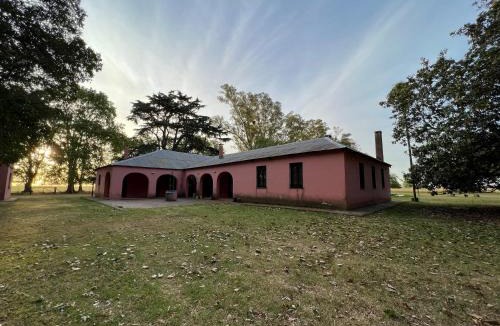 Gowland House | Casa de campo “Los Ombues”