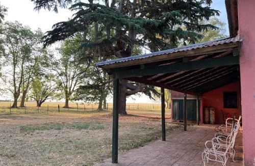 Gowland House | Casa de campo “Los Ombues”