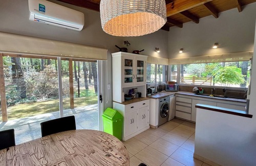 Pinamar House | Casa "De Los Titanes" I Ideal for Families I Ayres del Bosque Accommodations