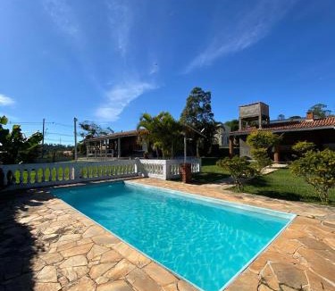 Sao Roque House | Casa de Madeira com Piscina - NATAL E ANO NOVO - PetFriendly