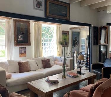 Benavidez House | Casa de Tenis con Pileta Padel y Gimnasio
