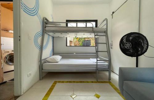 Pinheiros Villa | Casa de Tijolos com Churrasqueira Vila Fechada