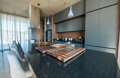 Tupungato House | Casa del Olivo with Pool and Cava