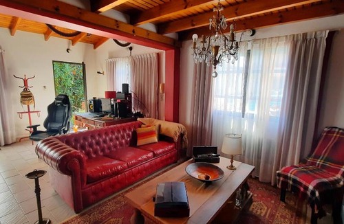 City Bell House | Casa/Departamento al fondo - muy cómodo y espaciado