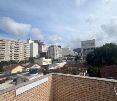 Zona Sul Villa | Casa em botafogo com rooftop e churrasqueira
