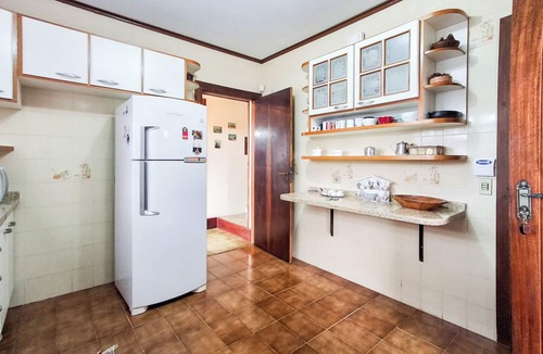 Jardim Nova Suica House | Casa em Campos do Jordao com lareira e aquecedor