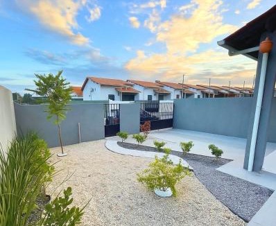 Castanhal House | Casa em Condomínio, Jardim, Home Office