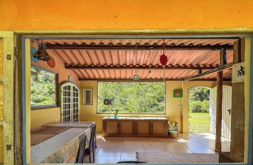 Vargem Grande House | Casa em Petrópolis com imersão artistica