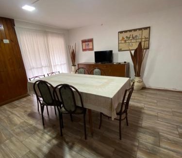 Comuna de San Roque Apartment | Casa en complejo con pileta compartida