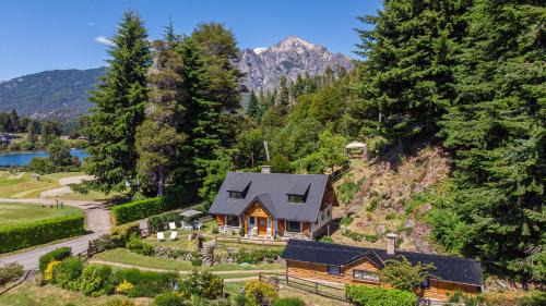 Llao Llao Ski Chalet | Casa en Llao Llao con vista al lago y campo de golf
