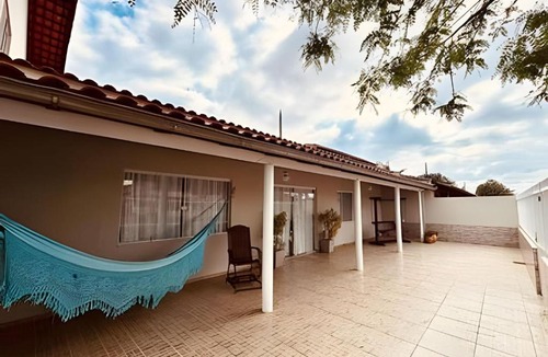 Praia Grande House | Casa equipada e confortável - São Francisco do sul