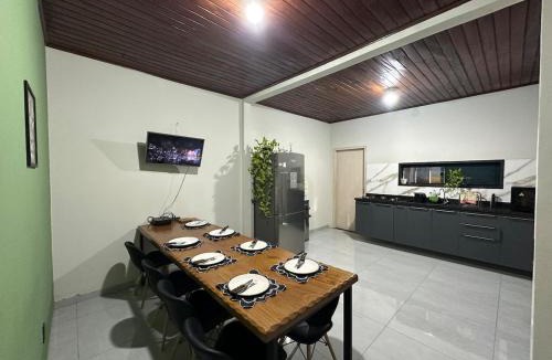 Triangulo House | Casa espaçosa dentro de condomínio -até 8 hóspedes