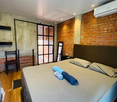 Encarnacion House | Casa Estilo Industrial