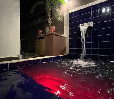 Tupi House | Casa Ferry Piscina Privativa e Hidro 300m da Praia