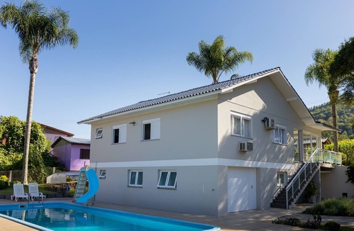 Fenavinho Cottage | Casa Garavaglia Campo e Serra Piscina Aceita Pets Locação Vídeo Fotos e Eventos