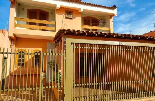 Subsetor Norte - 1 House | Casa grande, ampla, com 4 quartos e estacionamento