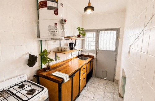 Godoy Cruz House | Casa Jade: A Bright and Cozy Home with a Garden