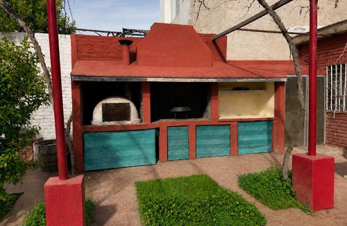 Godoy Cruz House | Casa Jade: A Bright and Cozy Home with a Garden