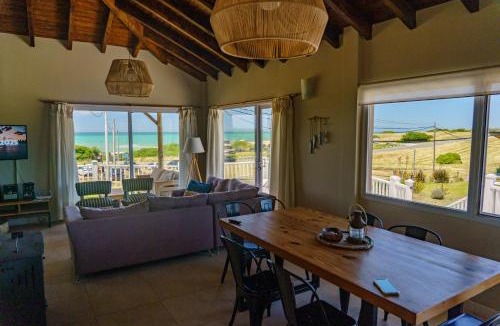 Colonia Chapadmalal House | Casa Marina - Casa frente a Luna Roja en Chapadmalal para 8 PAX - Hola Sur