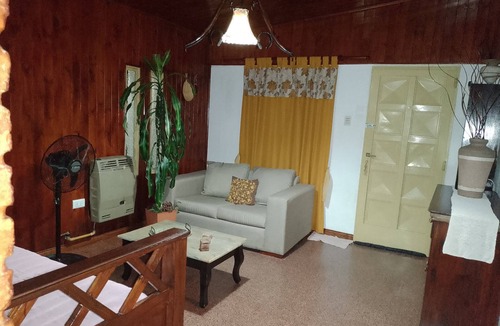 Villa Carlos Paz House | Casa MaryClar Fabulosa 8-bedroom house with AC in Villa Carlos Paz