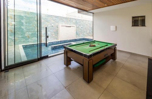 Maringa House | Casa Munique Maringa Com Piscina Ar Condicionado e Churrasqueira