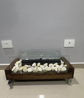 Quatro Barras House | Casa nova, completa, um refúgio na natureza a 30 min de Curitiba com Wifi e estacionamento, lago de pesca e muito mais