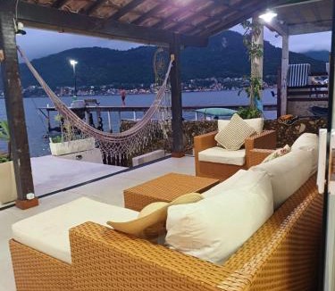 Mangaratiba House | Casa pé na areia na Ilha Jardim Mangaratiba RJ