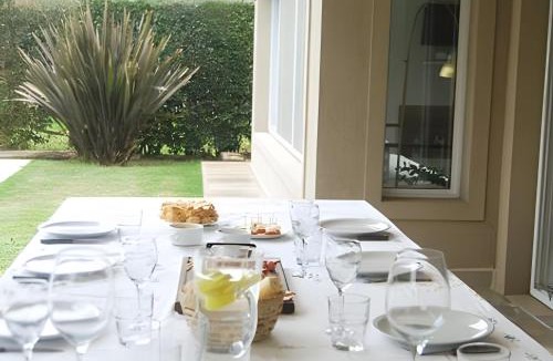 Del Viso Apartment | Casa privada con pileta climatizada, gran parque y parrilla en Pilar