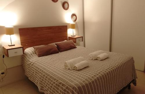 Guaymallen Apartment | CASA RUBÍ - Encantador Departamento en Mendoza - Parking, patio y seguridad permanente