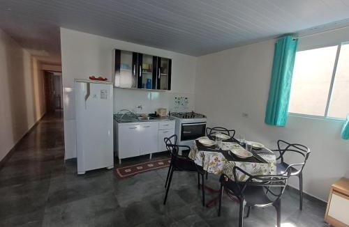 Matinhos House | Casa simples a 375 mts da praia