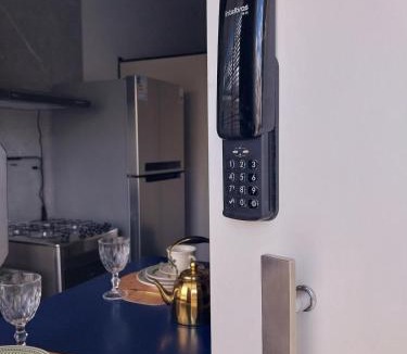 Novo Mundo House | Casa Studio térreo com vaga de garagem