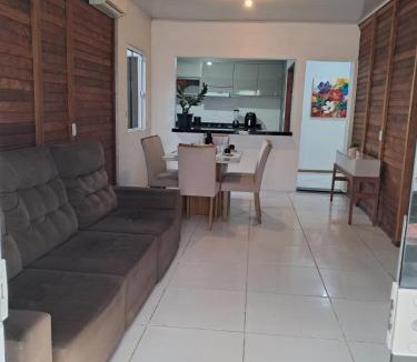 Meia Praia House | Casa temporada aconchegante 10 pessoas Navegantes SC