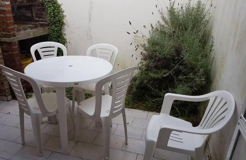 Mar de Ajo Apartment | CASA TIPO DUPLEX a 3 cuadras del mar. Impecable