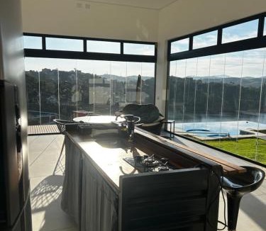 Igarata House | Casa Vista Igaratá