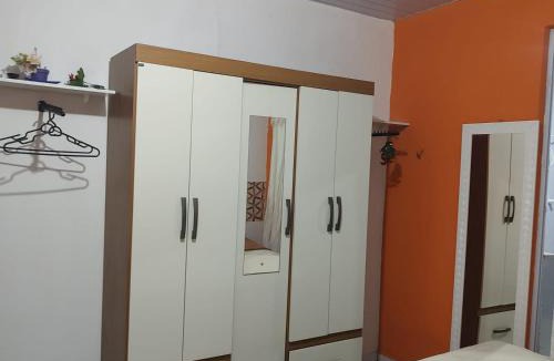 Sacramenta House | Casarão 3 quartos com ar e garagem