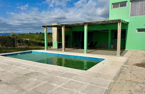 Comuna Estancia Vieja House | Casita verde