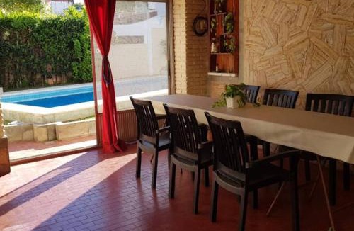 Rosario House | Casona LA FLORIDA con parque y pileta, a una cuadra del río