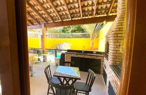 Rosario House | Chácara casa em Atibaia com piscina e churrasqueira em condomínio