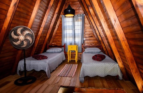 Picarras Ski Chalet | Chácara Florescer - Chalés e Container