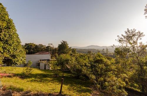 Igarata House | Chacara otima localizacao, piscina e churrasqueira