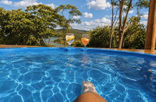 Alexania Ski Chalet | Chalé com Jacuzzi Vista do Lago Corumbá