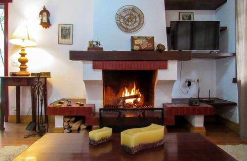 Vila Everest Ski Chalet | Chalé com lareira e Wi-Fi em Campos do Jordão - SP