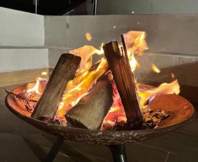 V Cristina House | Chalé de Inverno em Campos com Lareira e Jacuzzi