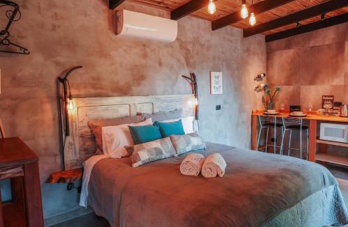 Augusta Ski Chalet | Chalé Encantador - Climatizado, Banheira e Varanda - Tiny House Passaúna